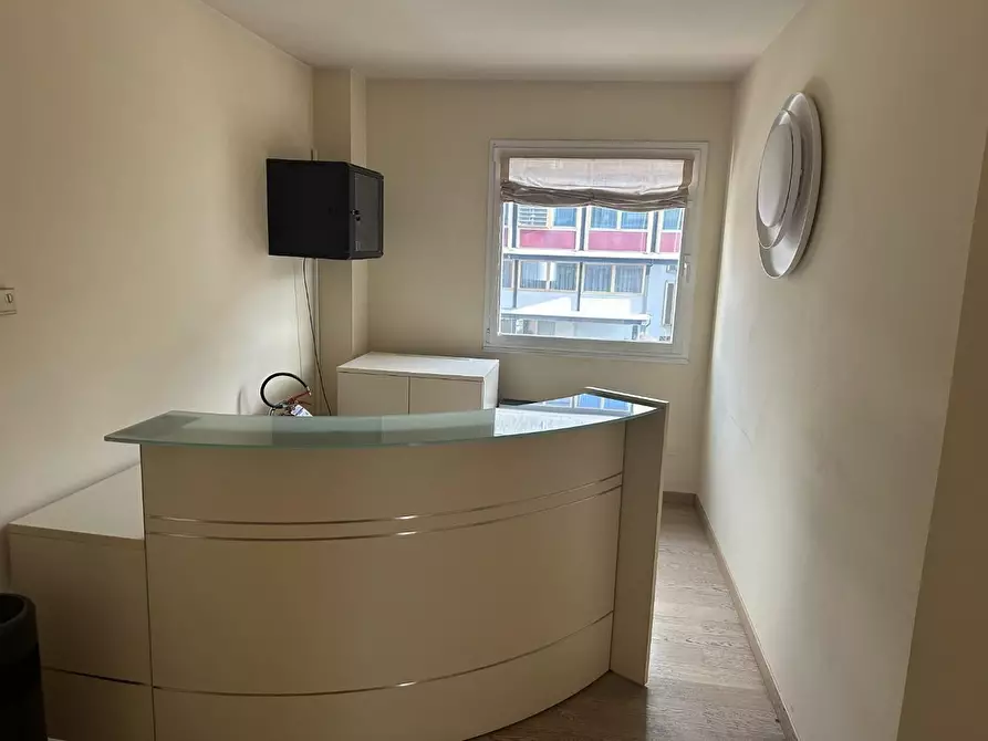 Immagine 1 di Ufficio in vendita  a Prato