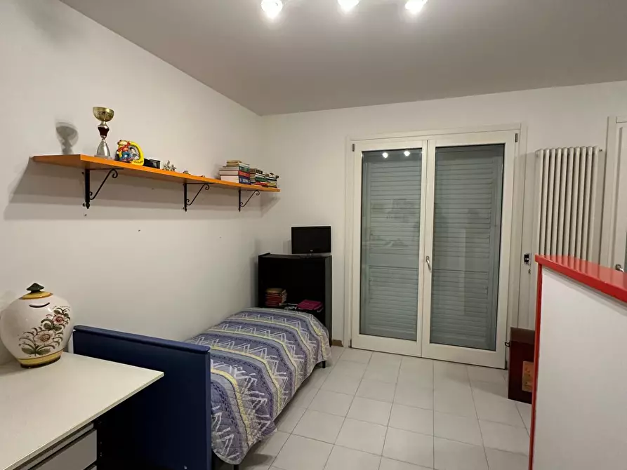 Immagine 9 di Villetta a schiera in vendita  a Capraia E Limite