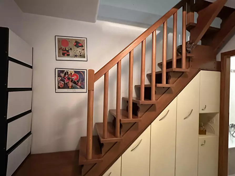 Immagine 12 di Villetta a schiera in vendita  a Capraia E Limite