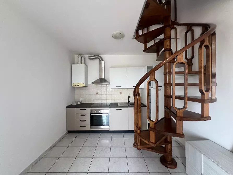 Immagine 1 di Appartamento in affitto  a Santa Maria A Monte