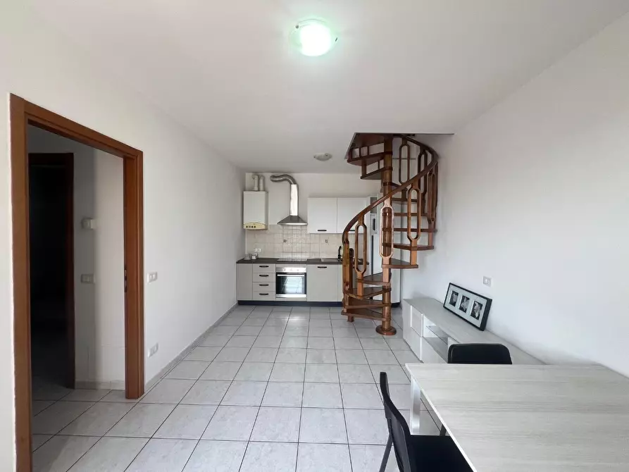 Immagine 2 di Appartamento in affitto  a Santa Maria A Monte