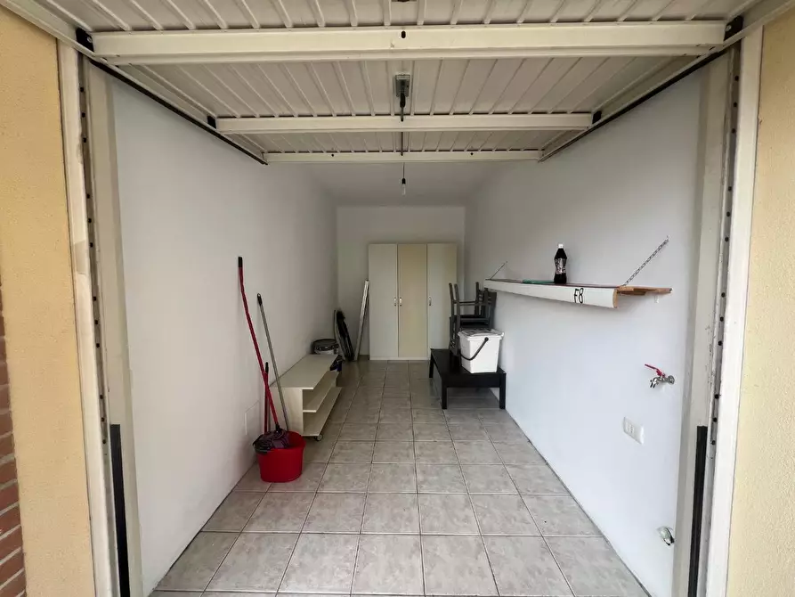 Immagine 6 di Appartamento in affitto  a Santa Maria A Monte