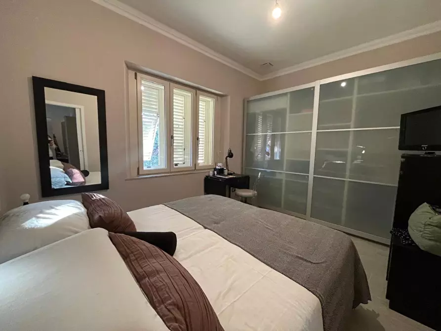 Immagine 33 di Villa in vendita  a Lucca