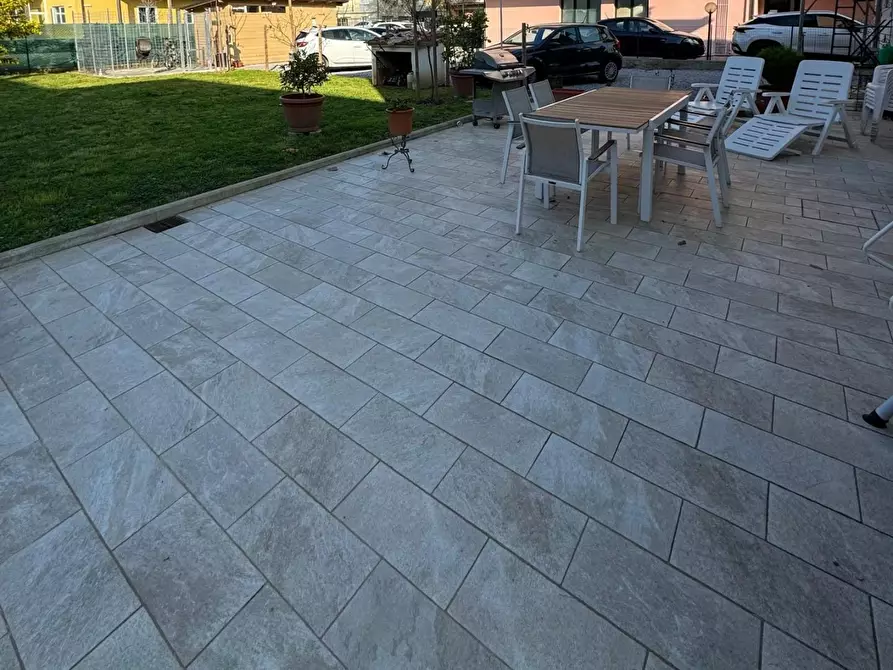 Immagine 7 di Villa in vendita  a Lucca