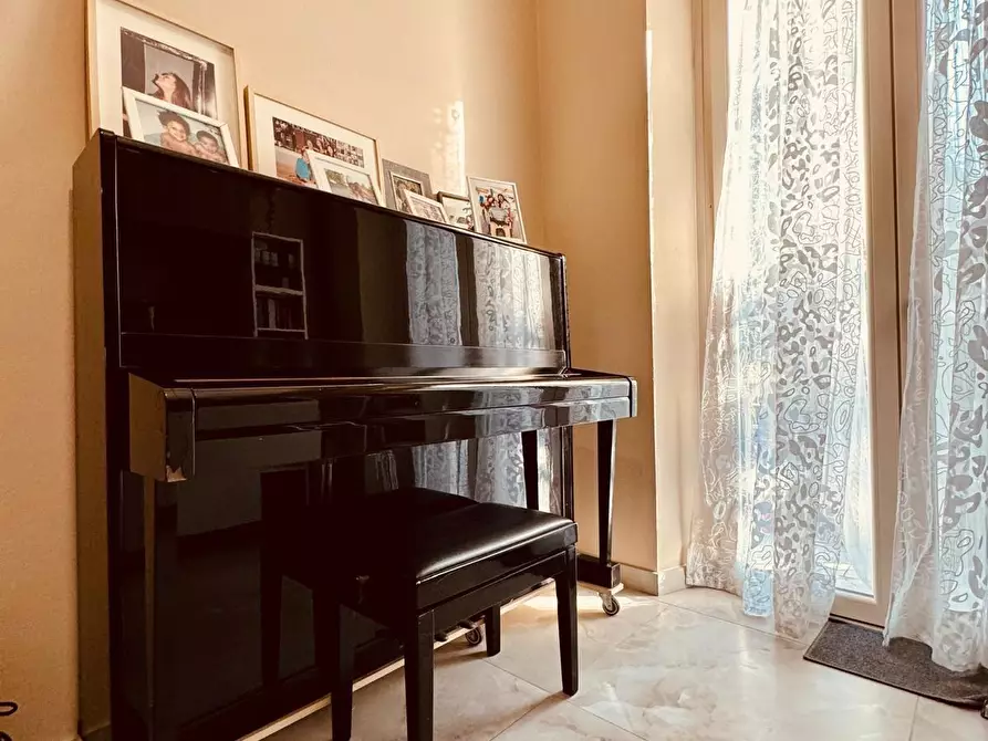 Immagine 23 di Villa in vendita  a Lucca