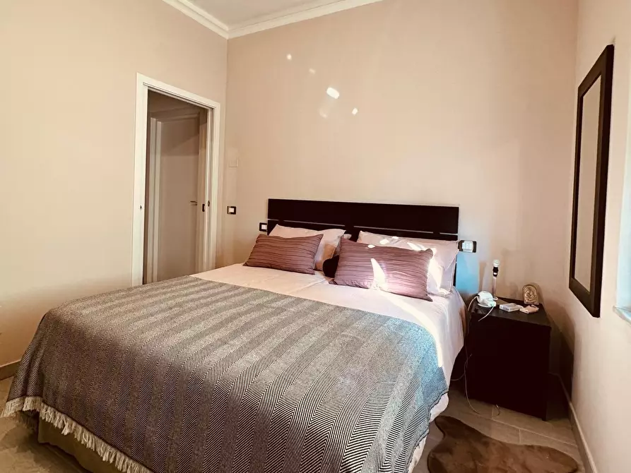 Immagine 20 di Villa in vendita  a Lucca