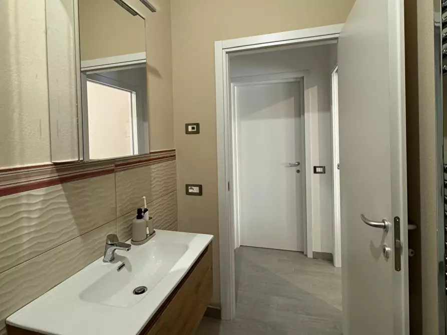 Immagine 16 di Villa in vendita  a Lucca