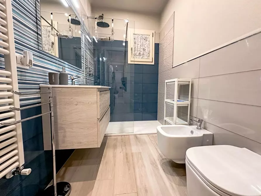 Immagine 45 di Villa in vendita  a Lucca