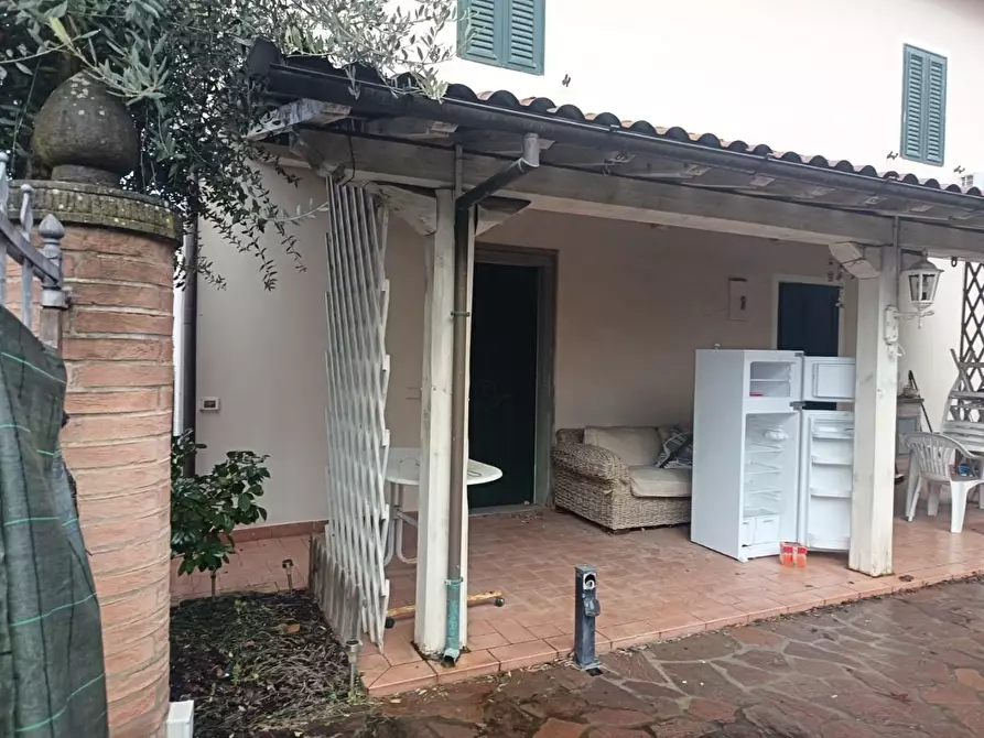 Immagine 1 di Casa indipendente in vendita  a Montecarlo