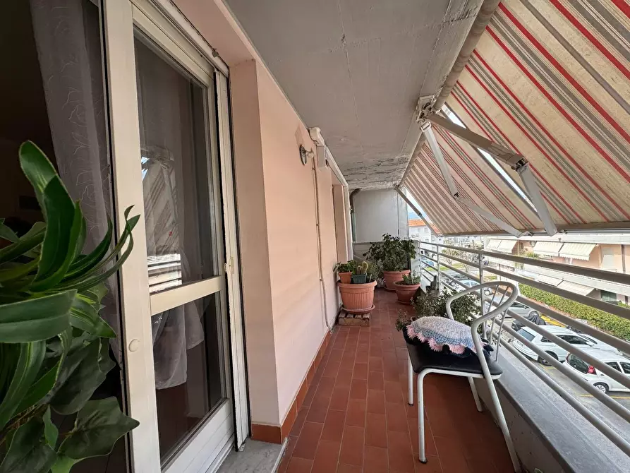 Immagine 16 di Appartamento in vendita  a Viareggio