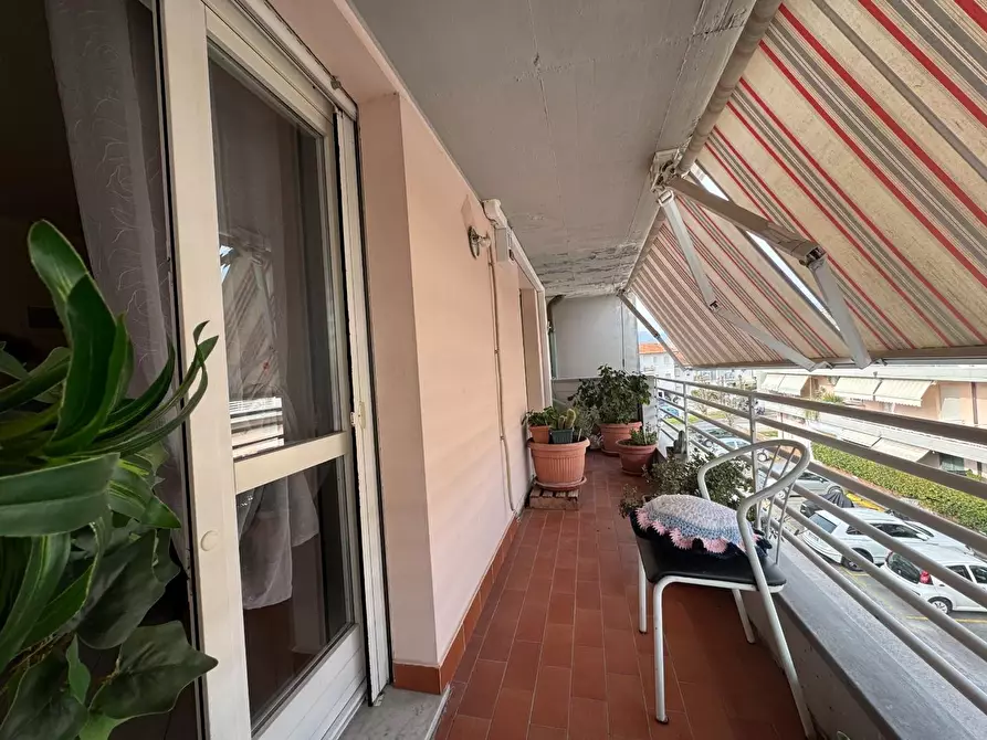 Immagine 12 di Appartamento in vendita  a Viareggio