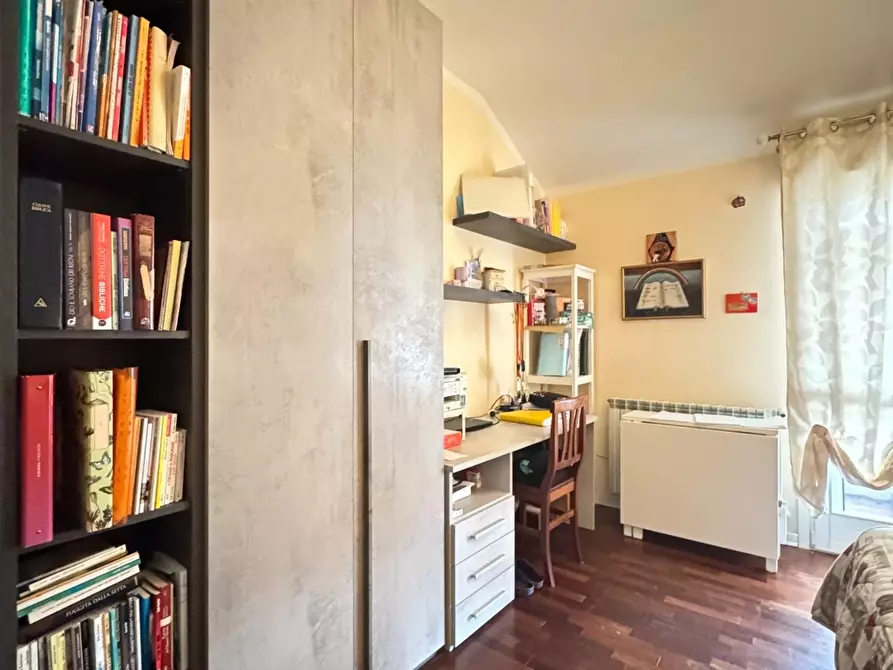 Immagine 13 di Appartamento in vendita  a Viareggio