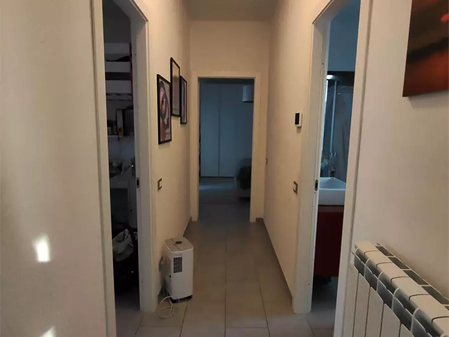 Immagine 9 di Porzione di casa in vendita  a Sarzana