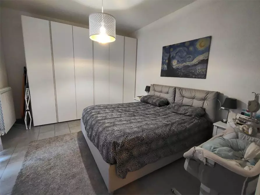 Immagine 15 di Porzione di casa in vendita  a Sarzana