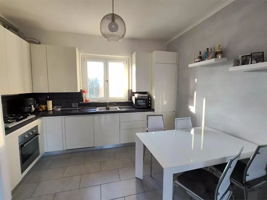 Immagine 26 di Porzione di casa in vendita  a Sarzana