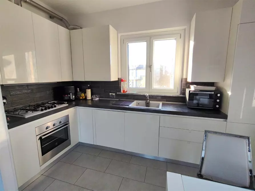 Immagine 5 di Porzione di casa in vendita  a Sarzana