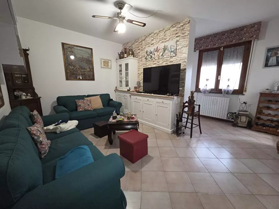 Immagine 23 di Mansarda in vendita  a Porcari