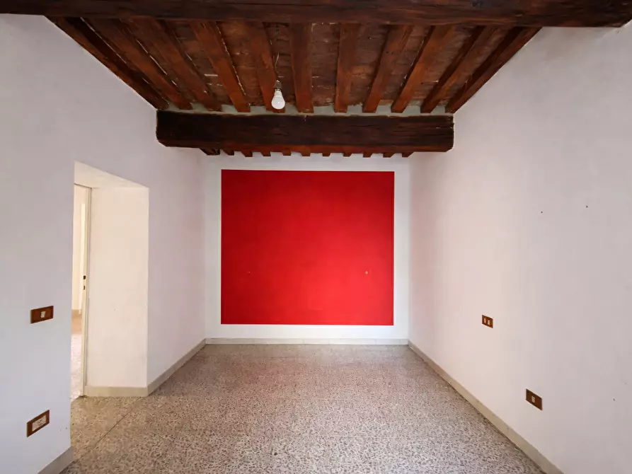 Immagine 16 di Appartamento in vendita  a Lajatico