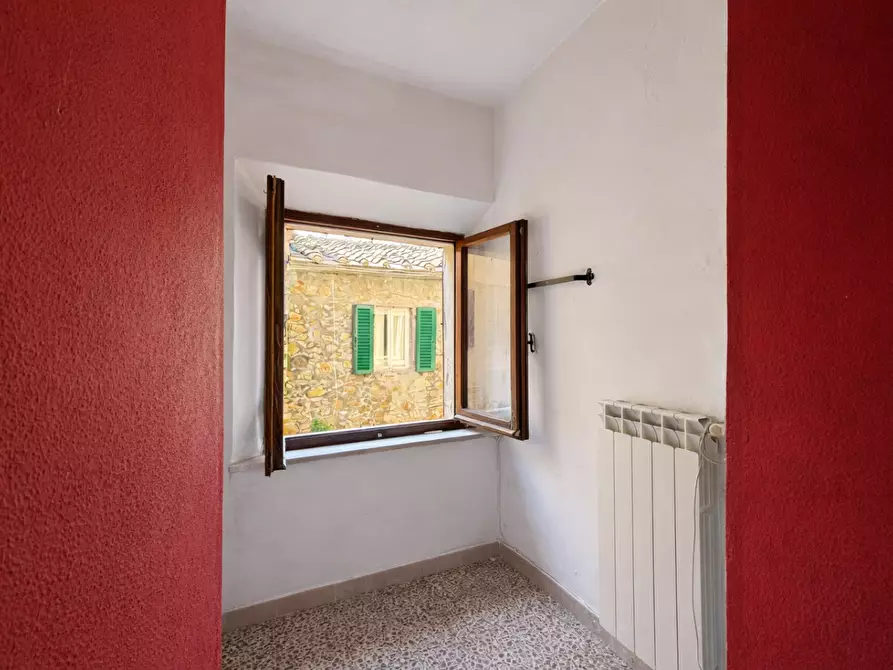 Immagine 14 di Appartamento in vendita  a Lajatico