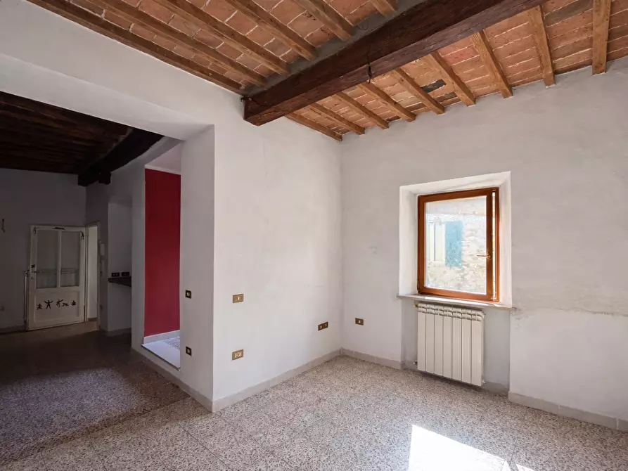 Immagine 11 di Appartamento in vendita  a Lajatico