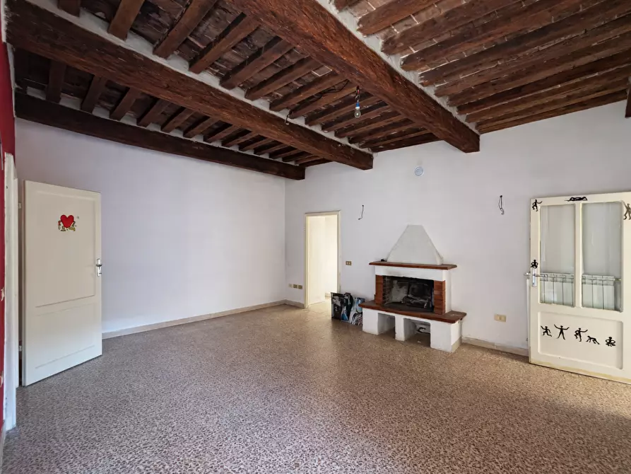 Immagine 7 di Appartamento in vendita  a Lajatico