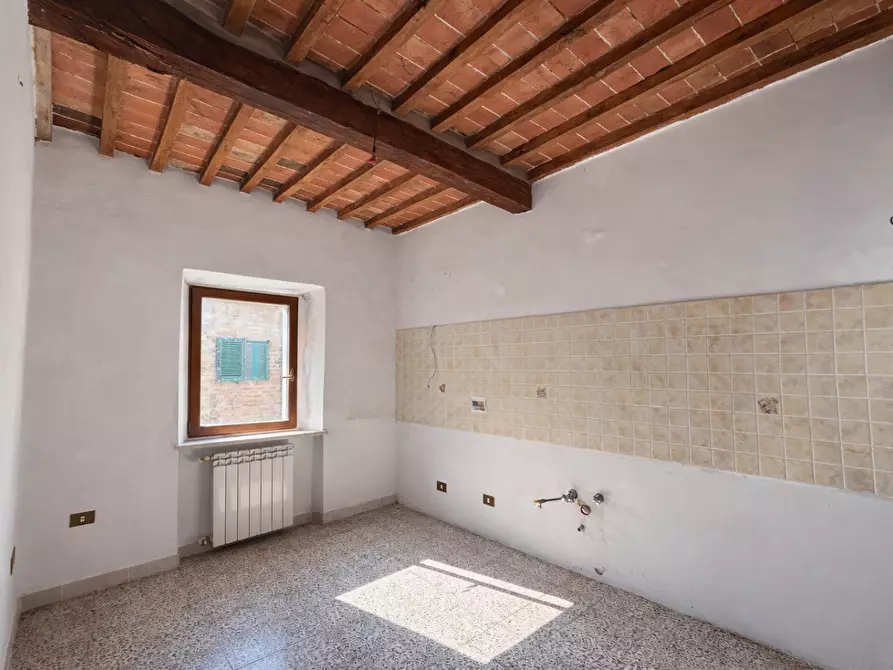 Immagine 9 di Appartamento in vendita  a Lajatico