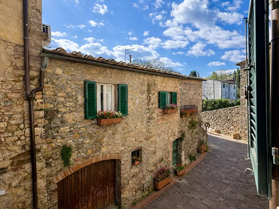 Immagine 1 di Appartamento in vendita  a Lajatico