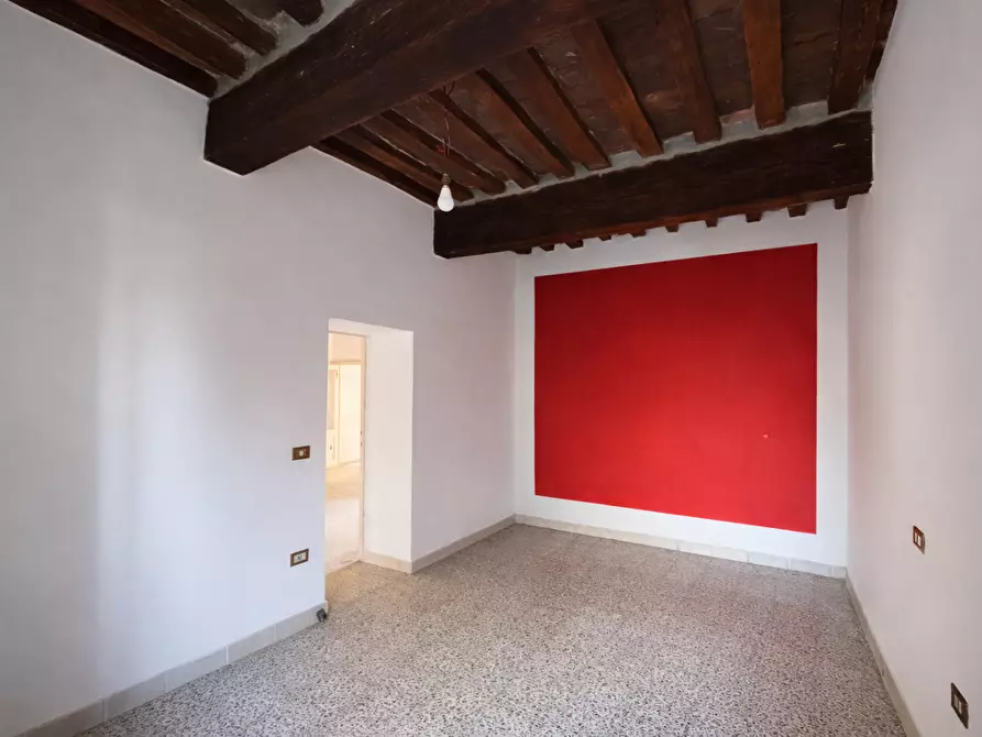 Immagine 17 di Appartamento in vendita  a Lajatico