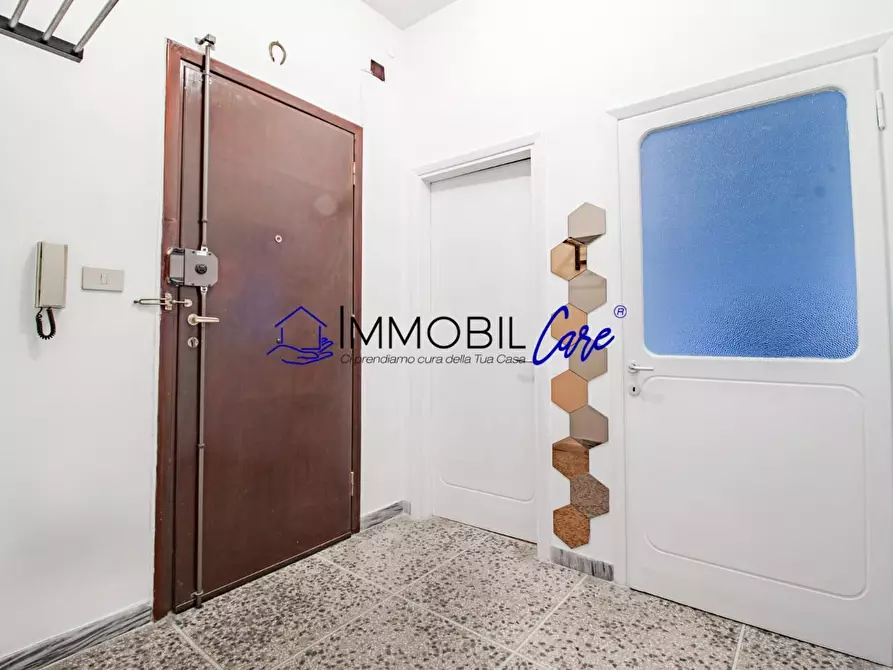 Immagine 8 di Appartamento in vendita  a Livorno