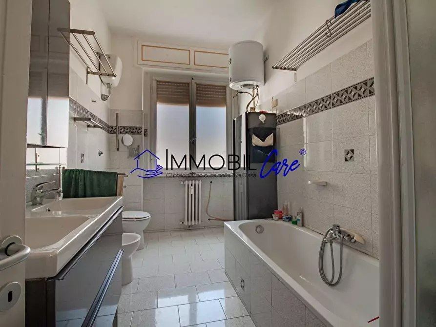 Immagine 12 di Appartamento in vendita  a Livorno