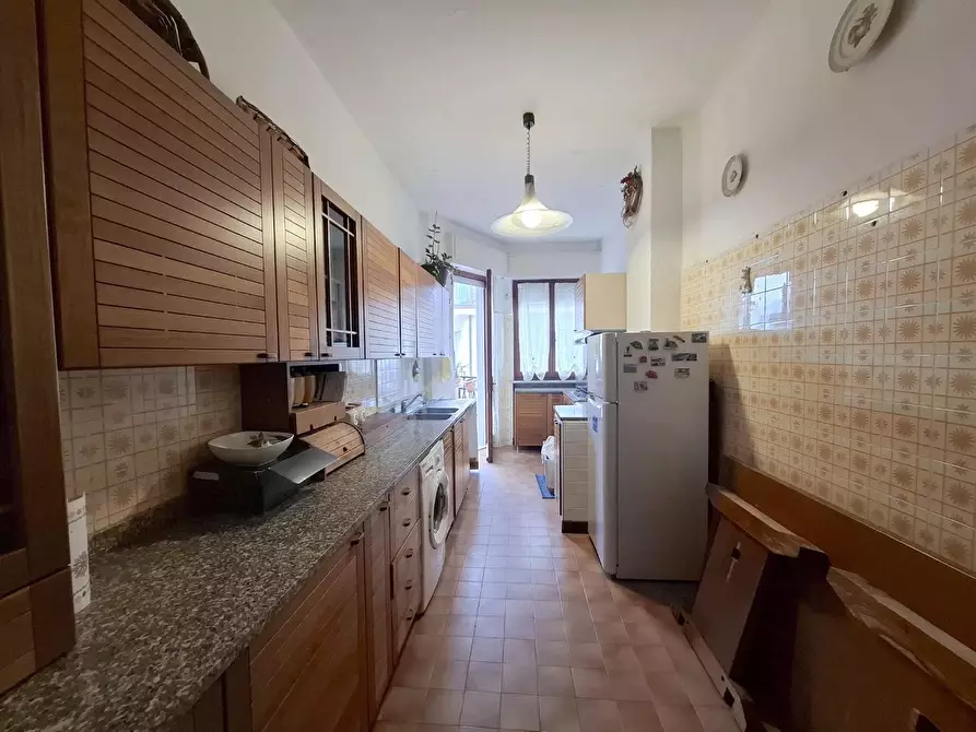 Immagine 16 di Appartamento in vendita  a Carrara