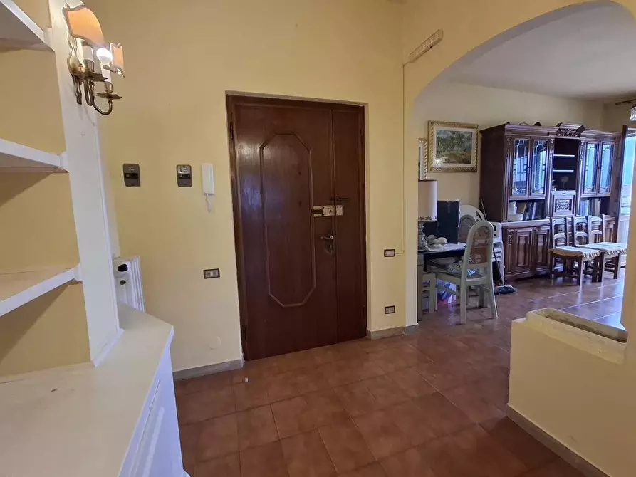 Immagine 11 di Appartamento in vendita  a Carrara