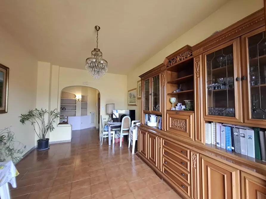 Immagine 4 di Appartamento in vendita  a Carrara