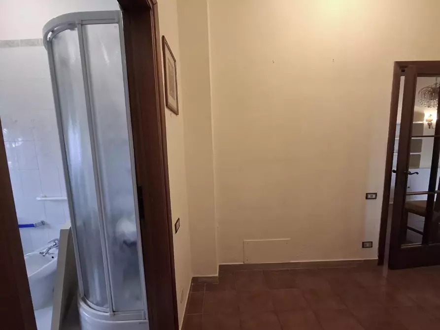 Immagine 26 di Appartamento in vendita  a Carrara