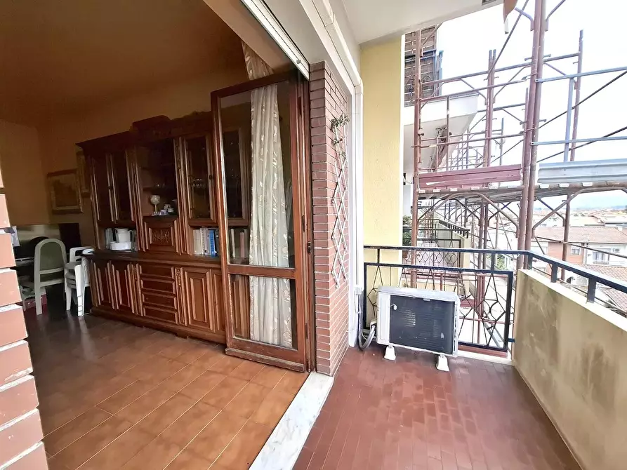 Immagine 10 di Appartamento in vendita  a Carrara