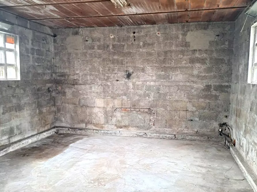 Immagine 6 di Magazzino in affitto  a Capannori