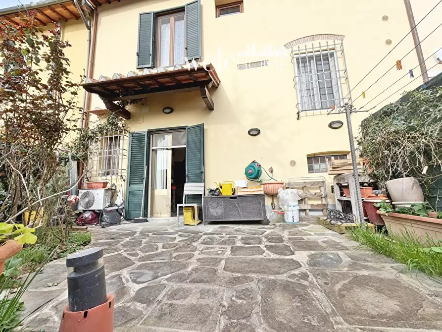 Immagine 23 di Terratetto in vendita  a Campi Bisenzio