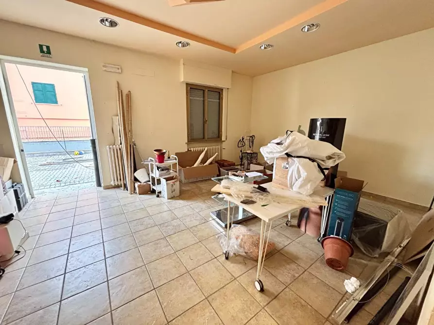 Immagine 7 di Locale commerciale in vendita  a San Miniato