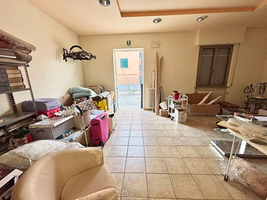 Immagine 8 di Locale commerciale in vendita  a San Miniato