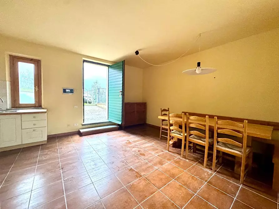 Immagine 12 di Appartamento in vendita  a Vinci