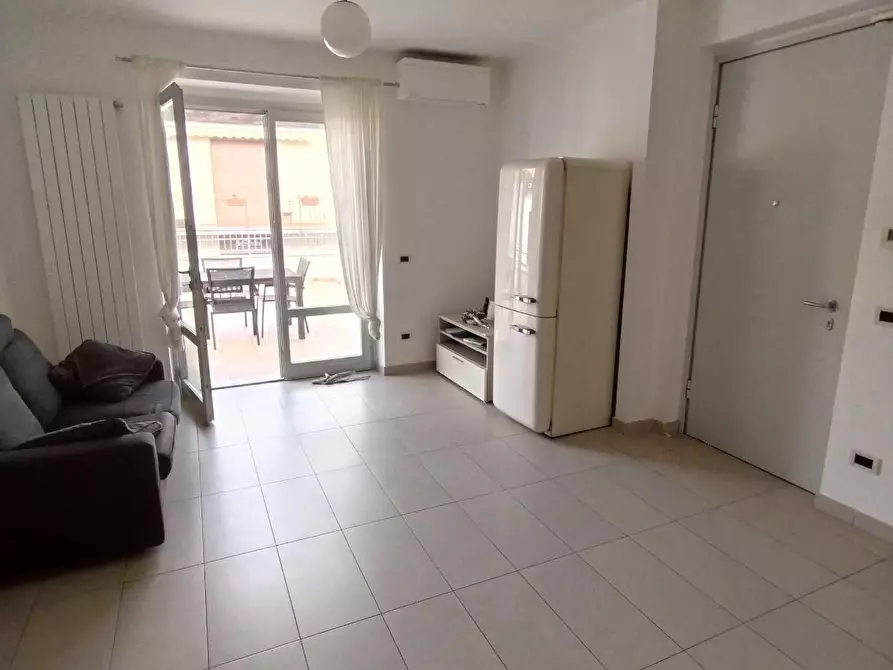 Immagine 11 di Appartamento in vendita  a Massa