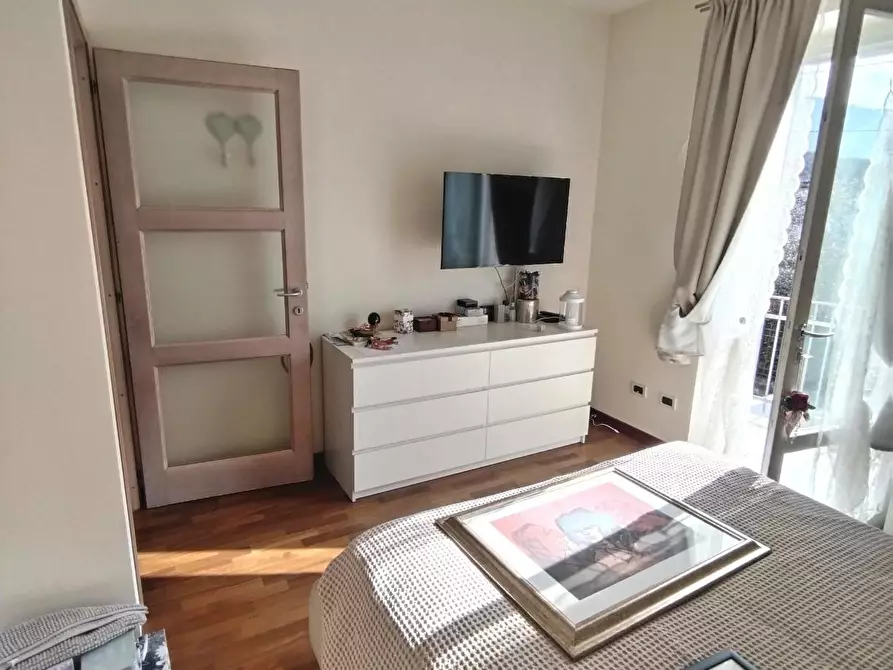 Immagine 21 di Appartamento in vendita  a Massa