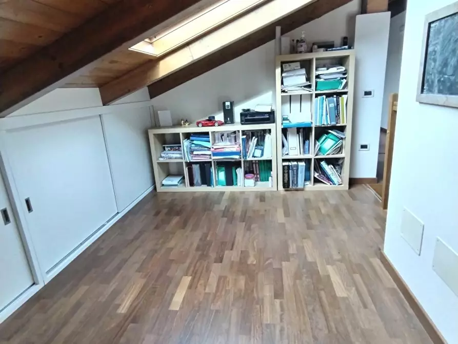 Immagine 32 di Appartamento in vendita  a Massa