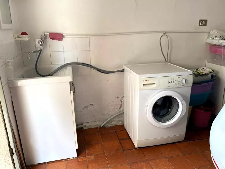 Immagine 11 di Appartamento in vendita  a Pontedera