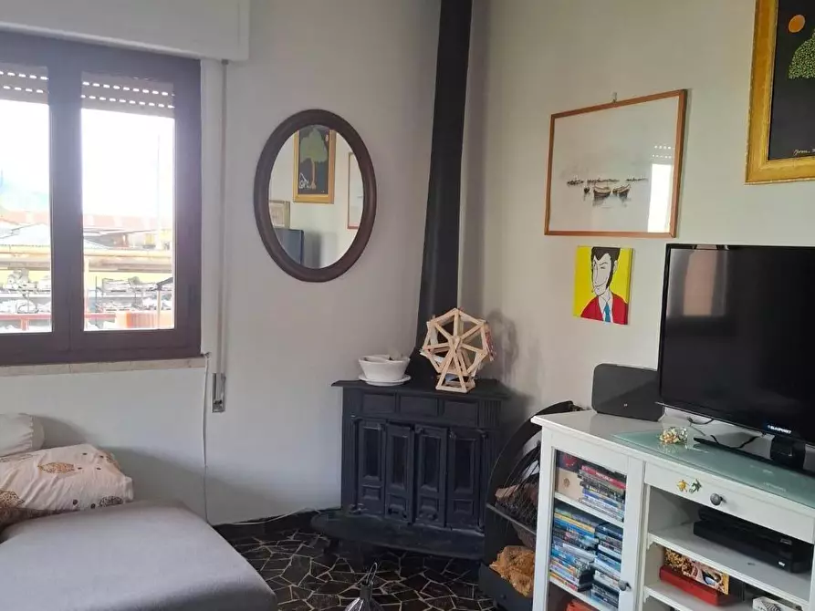 Immagine 2 di Appartamento in vendita  a Pietrasanta