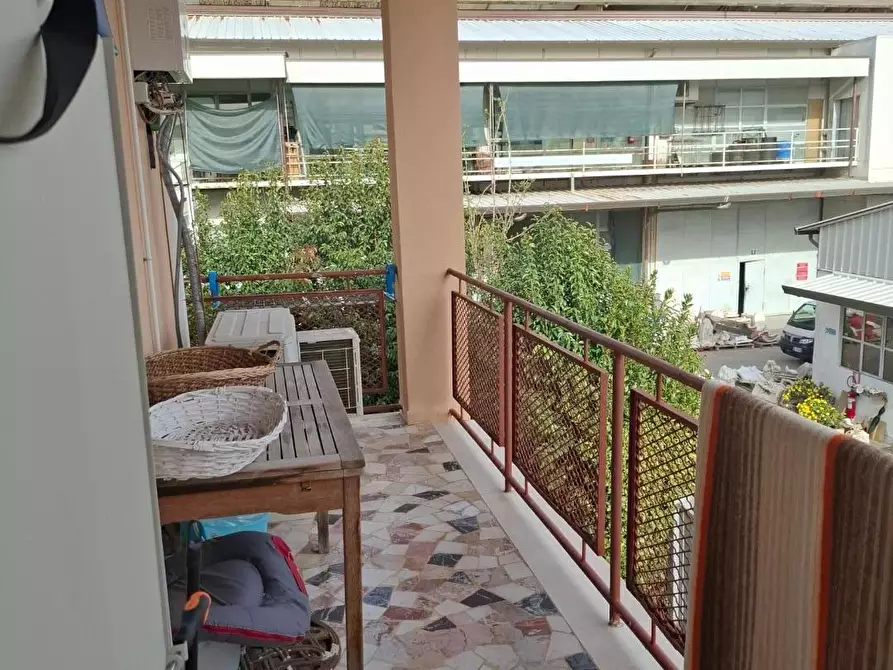 Immagine 10 di Appartamento in vendita  a Pietrasanta