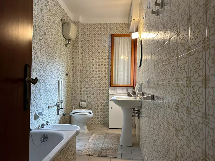 Immagine 19 di Appartamento in vendita  a Rosignano Marittimo