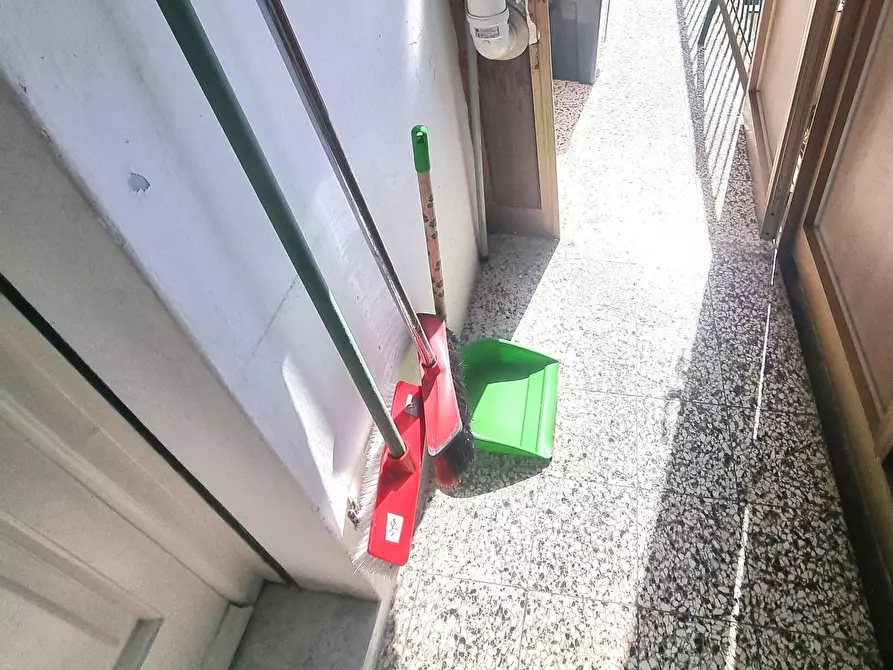 Immagine 11 di Appartamento in vendita  a Viareggio