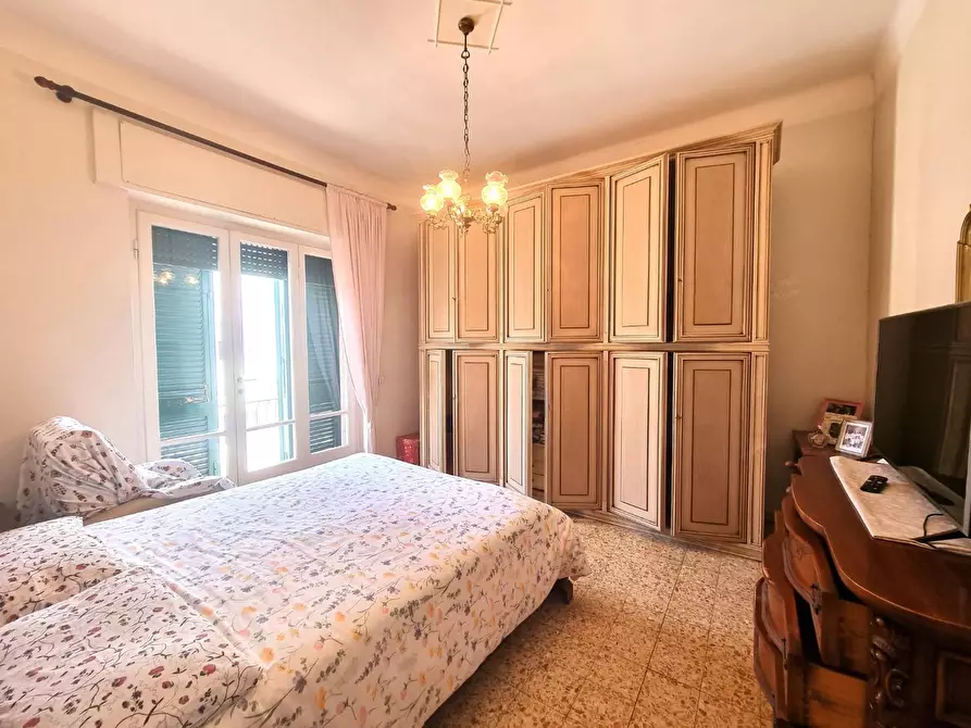 Immagine 17 di Appartamento in vendita  a Viareggio