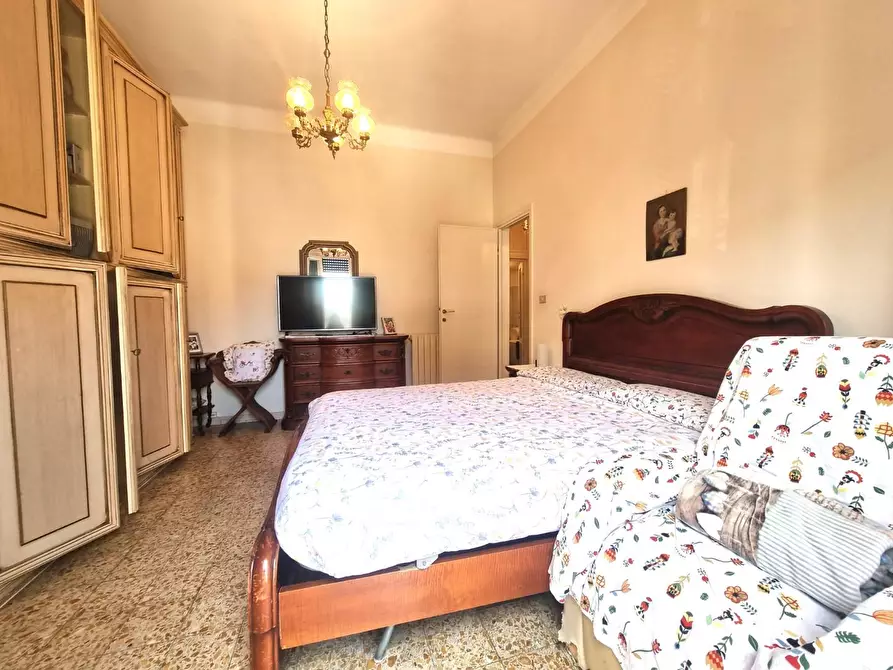 Immagine 21 di Appartamento in vendita  a Viareggio